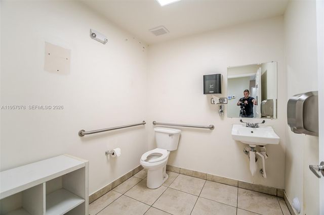 1001 NW 72nd St, Miami, FL 33150