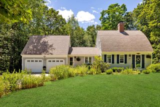 153 Ash Swamp Road, Newmarket, NH 03857