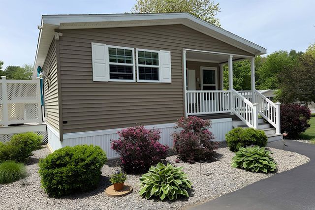 3 Slate Run, North Hampton, NH 03862