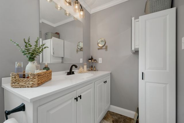 3 Slate Run, North Hampton, NH 03862