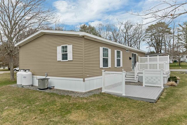 3 Slate Run, North Hampton, NH 03862