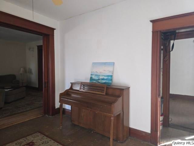 102 Center Street, Augusta, IL 62311