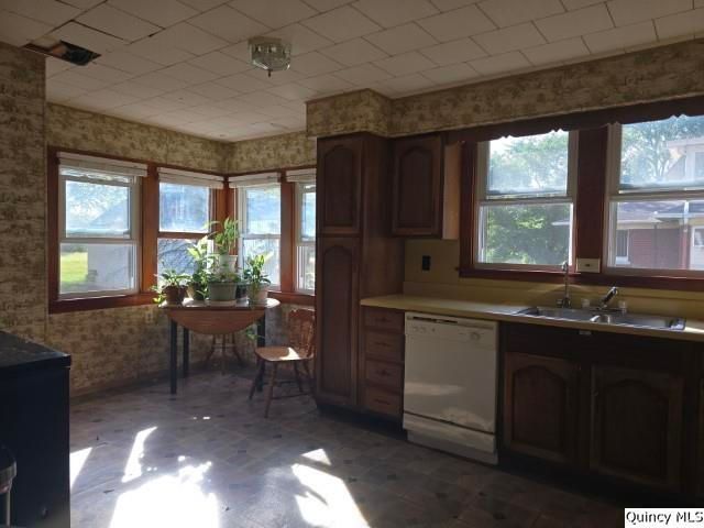 102 Center Street, Augusta, IL 62311