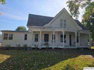 102 Center Street, Augusta, IL 62311