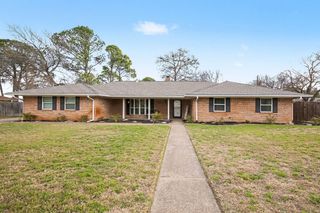 1603 Miller Court, Pantego, TX 76013