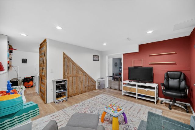 504 Wall Avenue, Des Moines, IA 50315