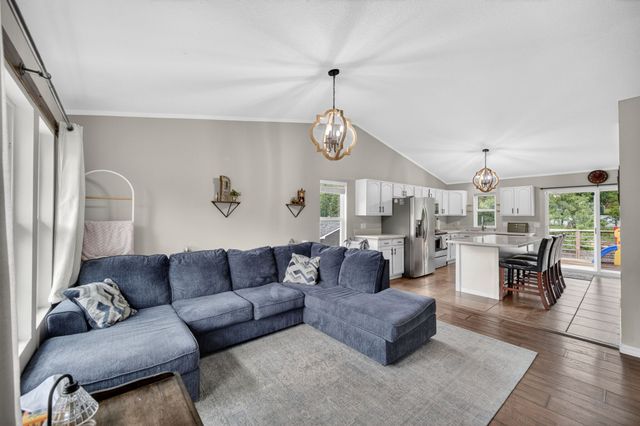 504 Wall Avenue, Des Moines, IA 50315