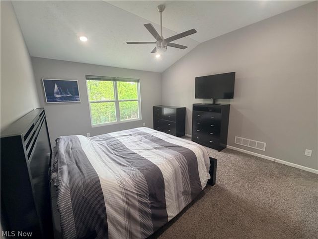 996 Ashley Taylor Court, Wadsworth, OH 44281