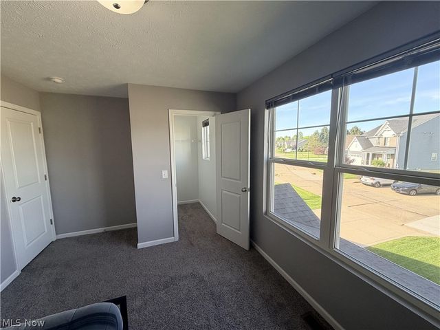 996 Ashley Taylor Court, Wadsworth, OH 44281