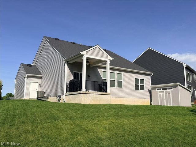 996 Ashley Taylor Court, Wadsworth, OH 44281