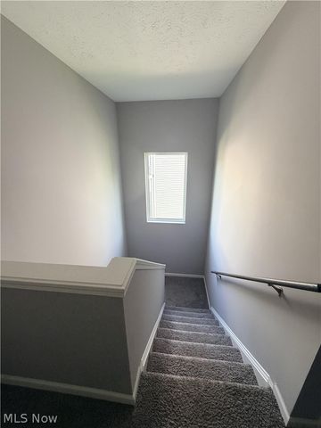 996 Ashley Taylor Court, Wadsworth, OH 44281