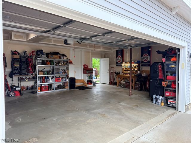 996 Ashley Taylor Court, Wadsworth, OH 44281