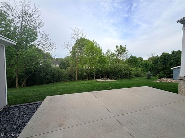 996 Ashley Taylor Court, Wadsworth, OH 44281