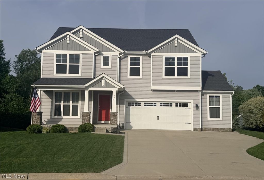 996 Ashley Taylor Court, Wadsworth, OH 44281