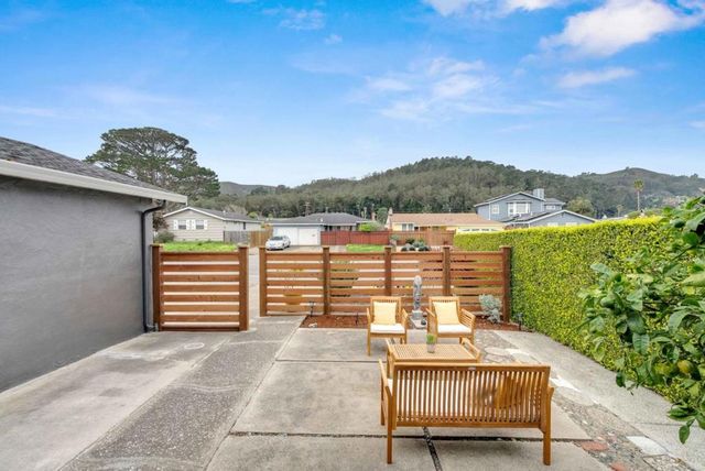 695 Linda Mar Boulevard, Pacifica, CA 94044