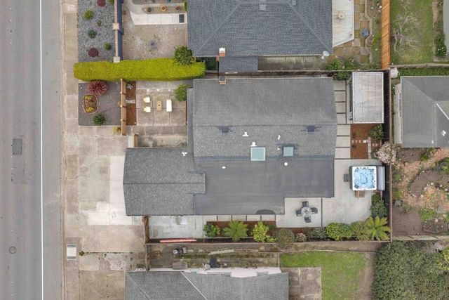 695 Linda Mar Boulevard, Pacifica, CA 94044