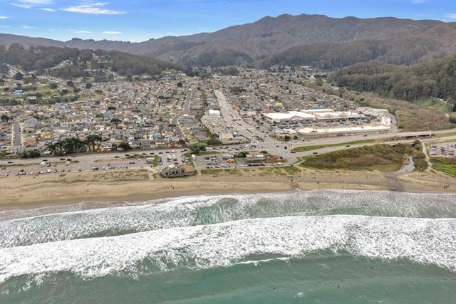 695 Linda Mar Boulevard, Pacifica, CA 94044