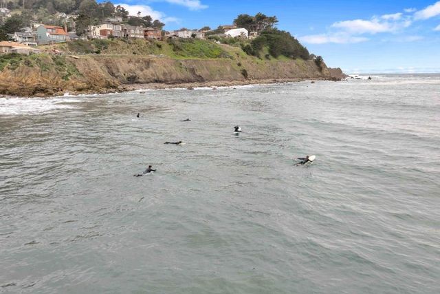 695 Linda Mar Boulevard, Pacifica, CA 94044