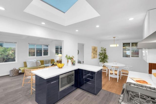 695 Linda Mar Boulevard, Pacifica, CA 94044