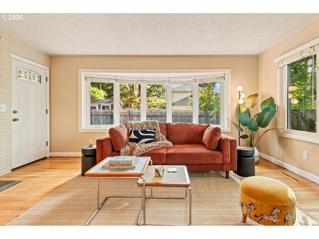 9810 Sw 55TH Ave, Portland, OR 97219