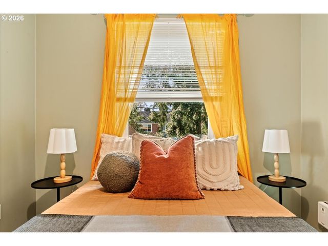 9810 Sw 55TH Ave, Portland, OR 97219