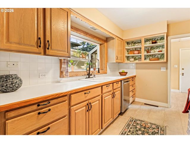 9810 Sw 55TH Ave, Portland, OR 97219