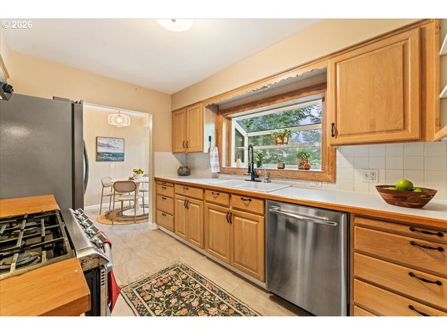 9810 Sw 55TH Ave, Portland, OR 97219