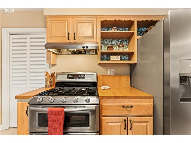 9810 Sw 55TH Ave, Portland, OR 97219