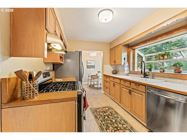 9810 Sw 55TH Ave, Portland, OR 97219