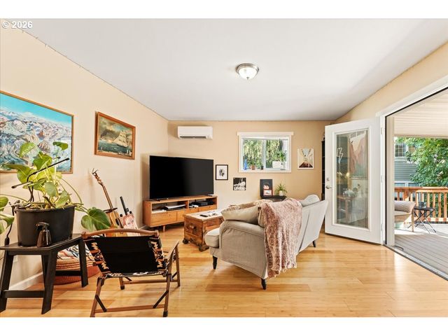 9810 Sw 55TH Ave, Portland, OR 97219