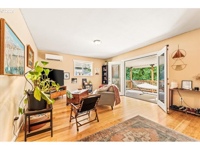 9810 Sw 55TH Ave, Portland, OR 97219