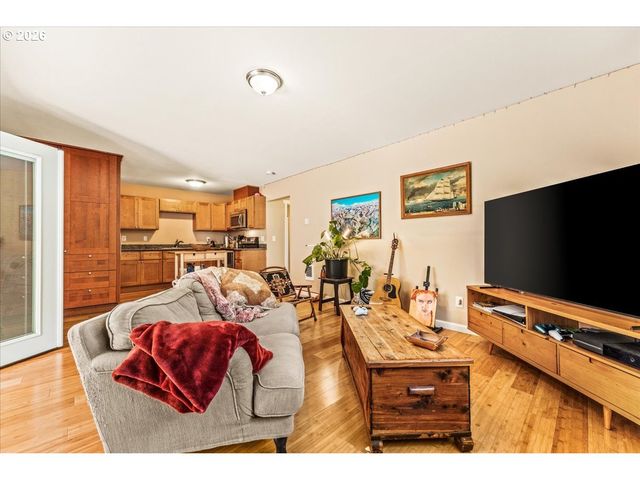 9810 Sw 55TH Ave, Portland, OR 97219