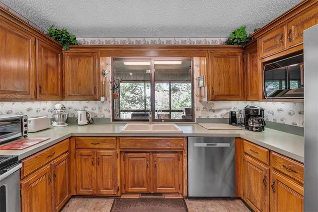 2834 S College Drive, Fayetteville, AR 72701
