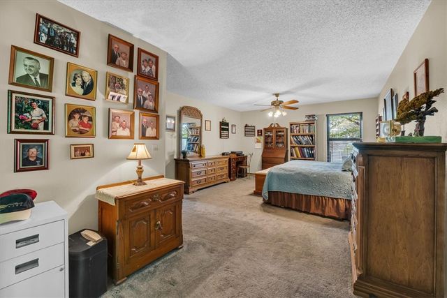 2834 S College Drive, Fayetteville, AR 72701