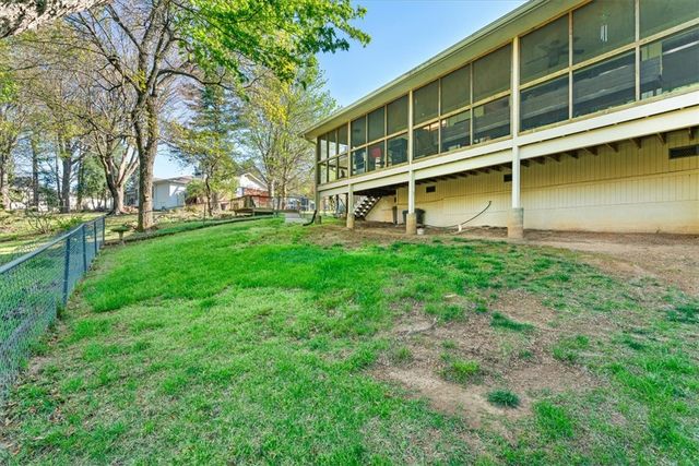 2834 S College Drive, Fayetteville, AR 72701