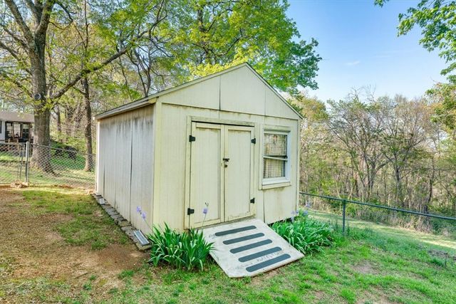 2834 S College Drive, Fayetteville, AR 72701