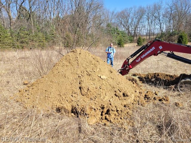 Parc B Tipsico Lake Road, Hartland, MI 48353