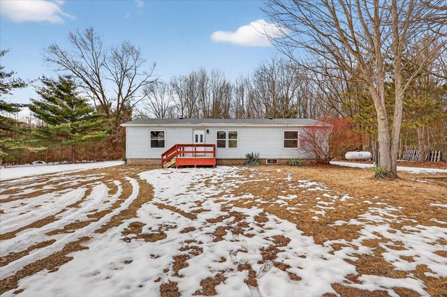 2160 Fitzner Road, Greenville, MI 48838