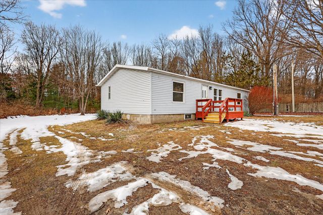 2160 Fitzner Road, Greenville, MI 48838