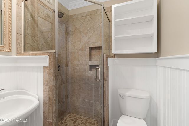301 E Commerce Way Road 255 Sea Spray, Atlantic Beach, NC 28512