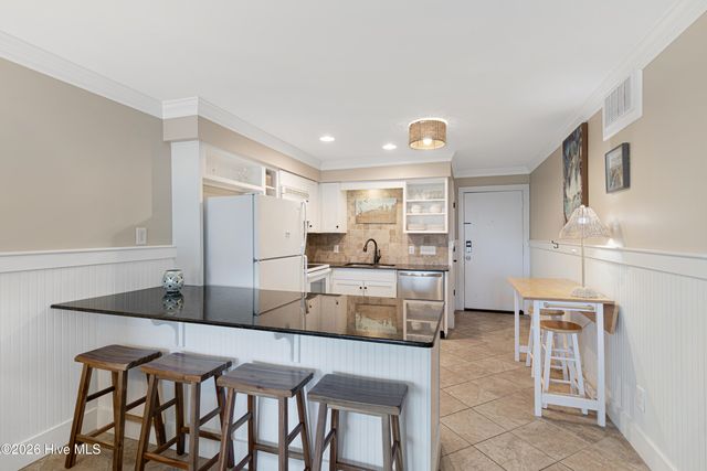 301 E Commerce Way Road 255 Sea Spray, Atlantic Beach, NC 28512