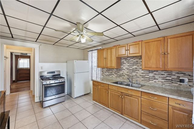 39 Kamper Avenue, Buffalo, NY 14210