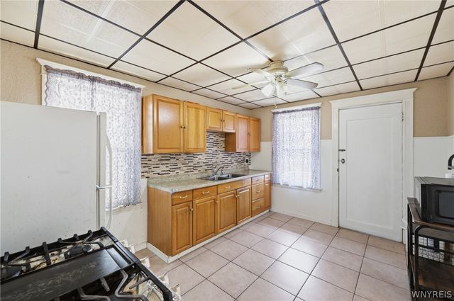 39 Kamper Avenue, Buffalo, NY 14210