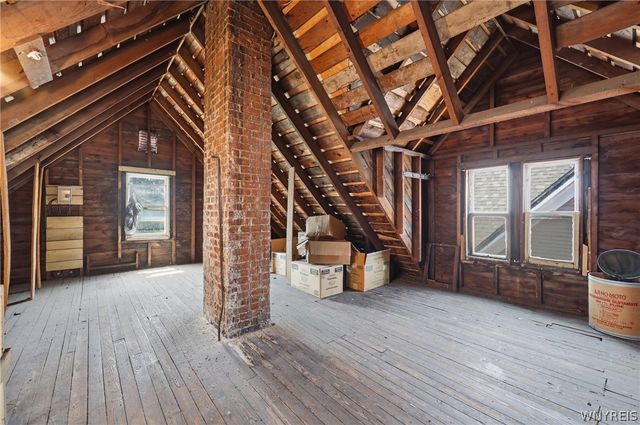 39 Kamper Avenue, Buffalo, NY 14210