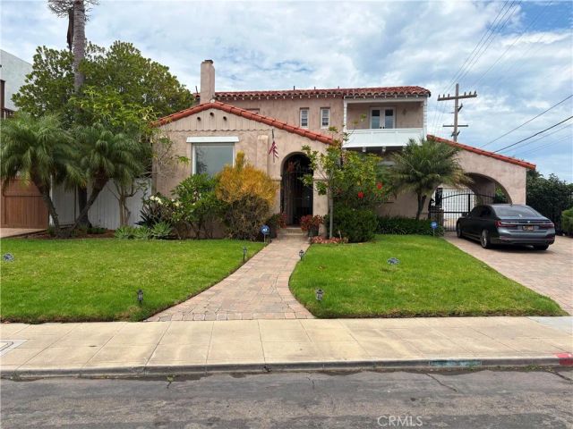 3647 Hyacinth, San Diego, CA 92106
