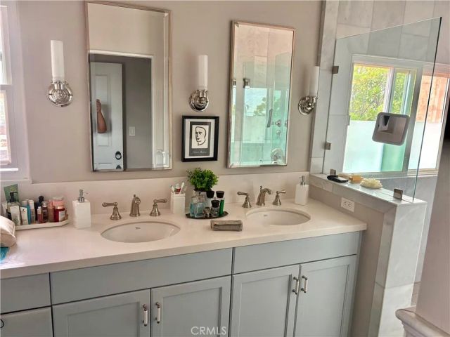 3647 Hyacinth, San Diego, CA 92106