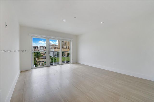 120 Salamanca Ave PH, Coral Gables, FL 33134