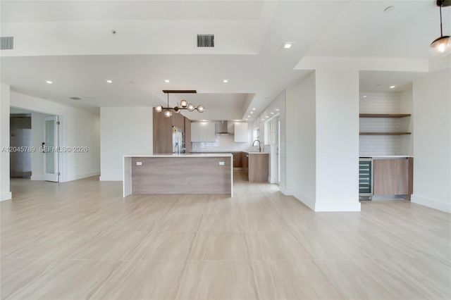 120 Salamanca Ave PH, Coral Gables, FL 33134