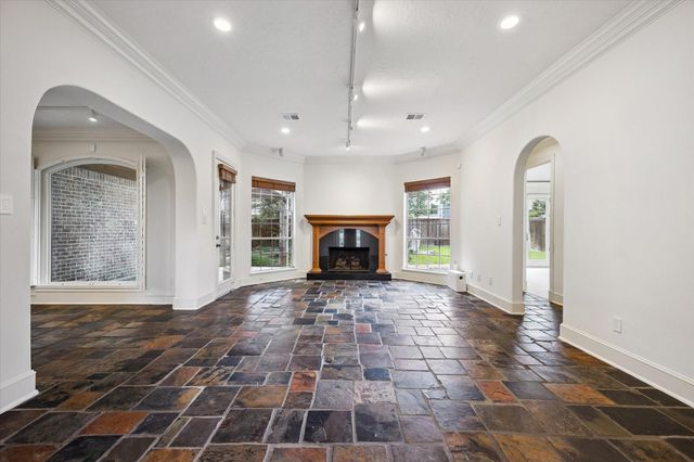 14022 Barnhart Boulevard, Houston, TX 77077