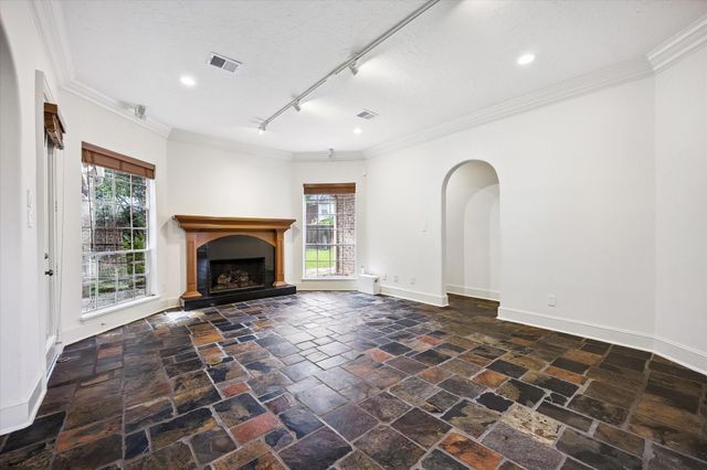 14022 Barnhart Boulevard, Houston, TX 77077